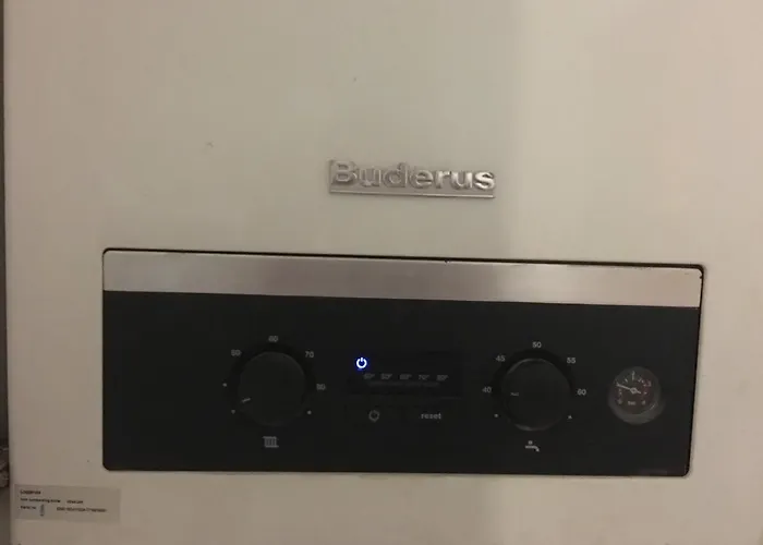 с 2 спальнями отрада