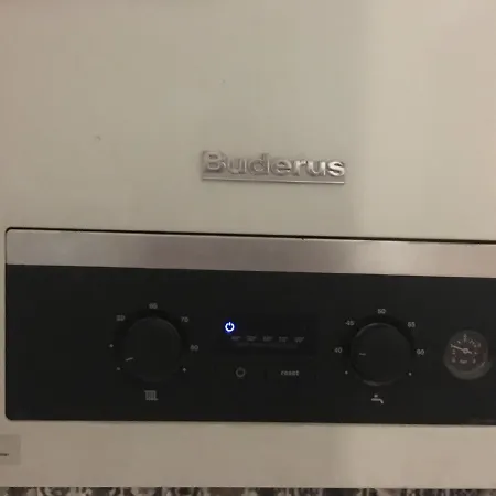 с 2 спальнями отрада